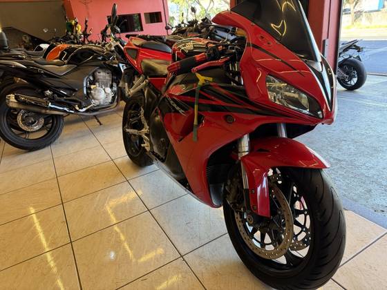 HONDA CBR 1000RR FIREBLADE 